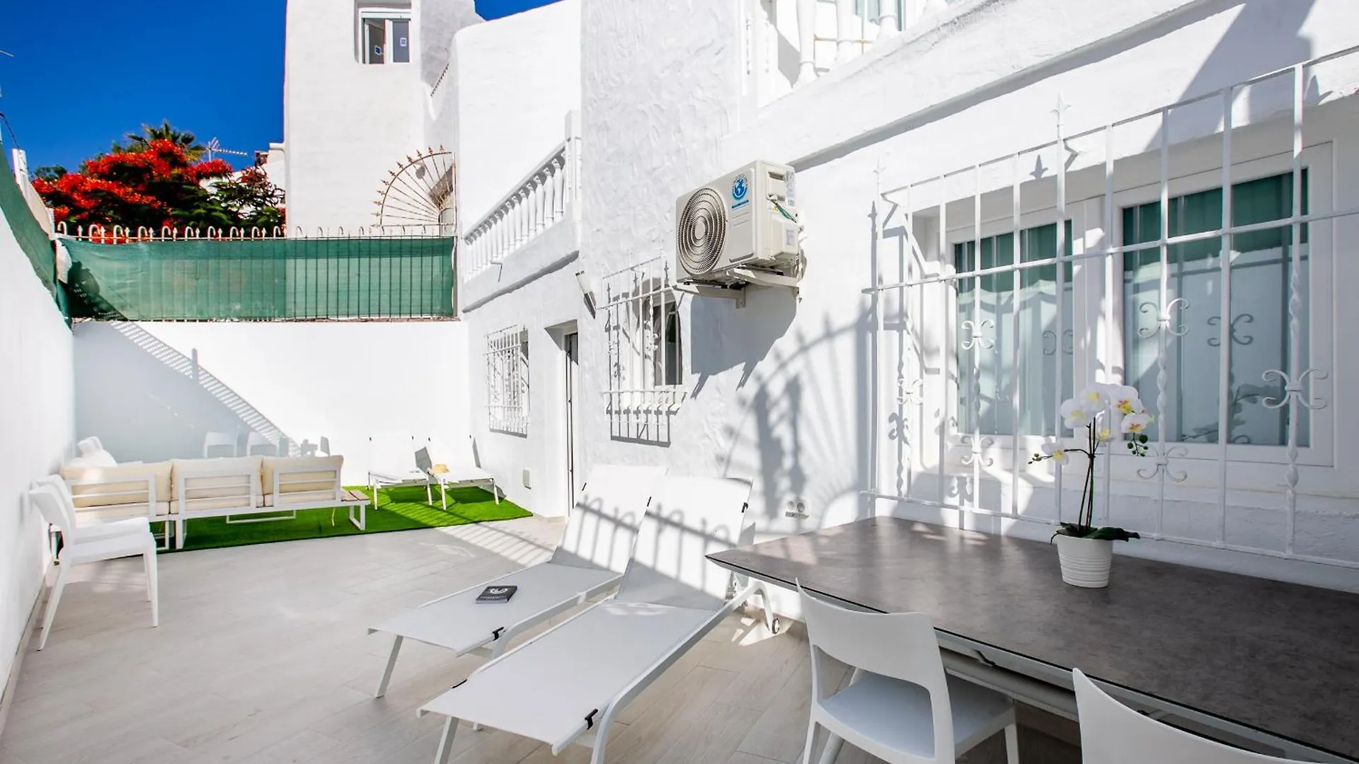 55 Party Beach Group Villa Las Americas Playa de las Americas  0*, Playa de las Americas (Tenerife)
